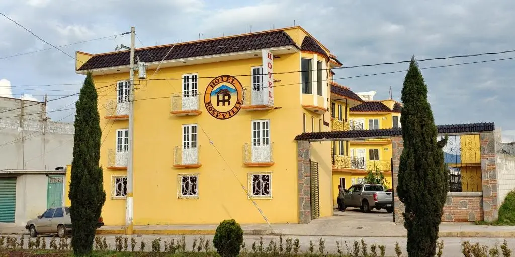 Yellow facade of Hotel Roseville in Chignahuapan